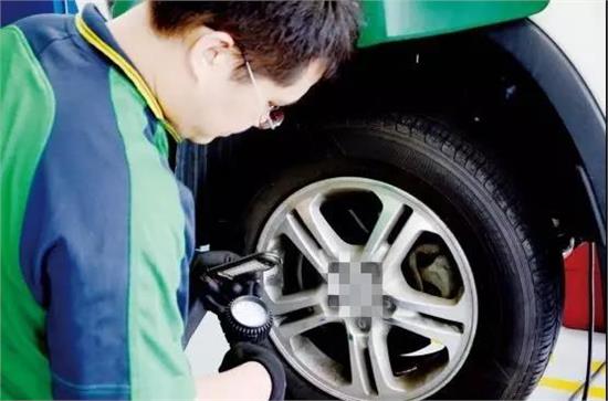 夏天汽车气压多少适合