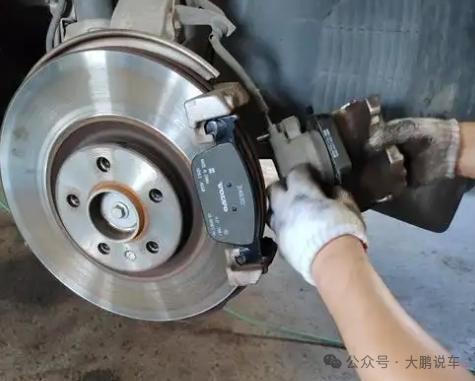 汽车刹车多少毫米正常