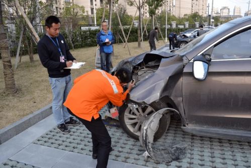 汽车出事故赔多少