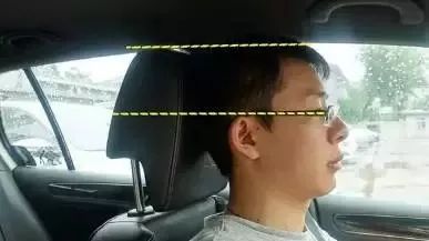 汽车头枕缝隙多少