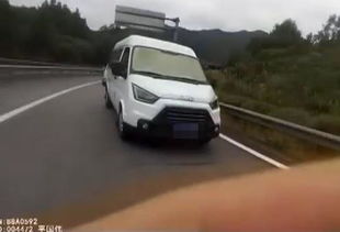 小汽车荷载多少公斤