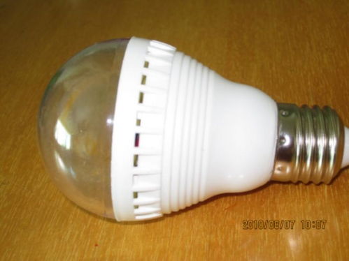 汽车LED灯泡电压多少