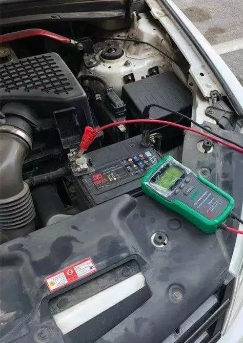汽车电瓶充电多少转