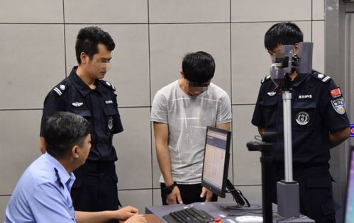 男子杀母亲女友带嫂嫂潜逃32年落网