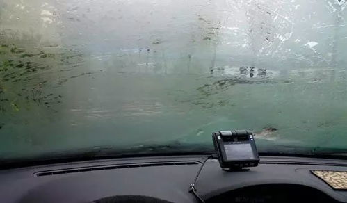 雨天汽车油耗会多少