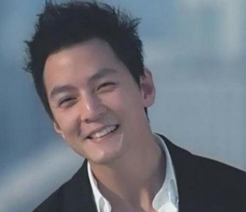 “龙舟吴彦祖”我只是五官清晰些