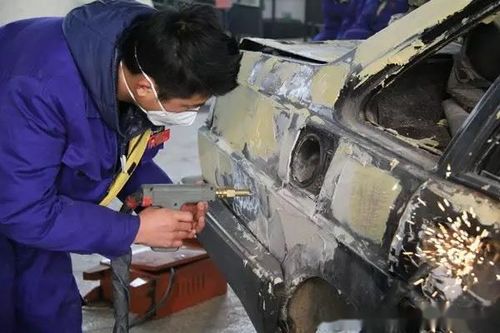 汽车钣金多少块