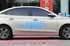 比亚迪汽车运行电压多少