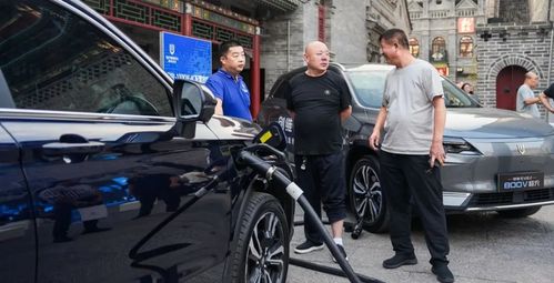 汽车放电是多少v