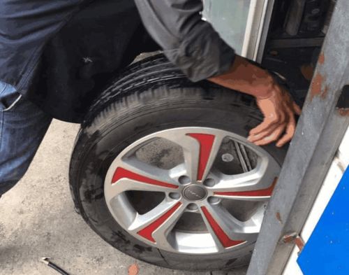 汽车 补胎 多少钱