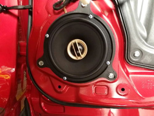 汽车低音是多少欧