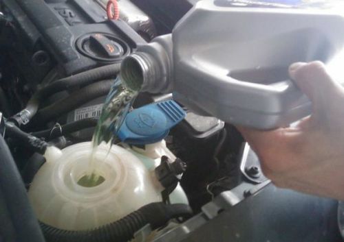 冬季汽车加水多少合适