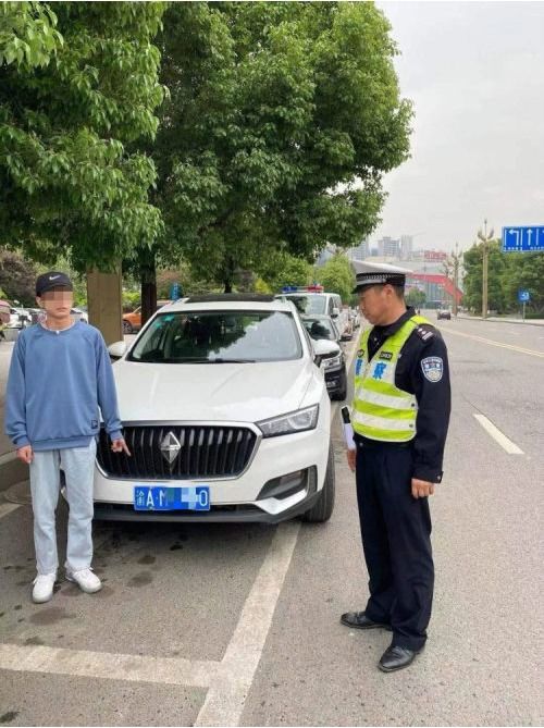 汽车打多少号报案