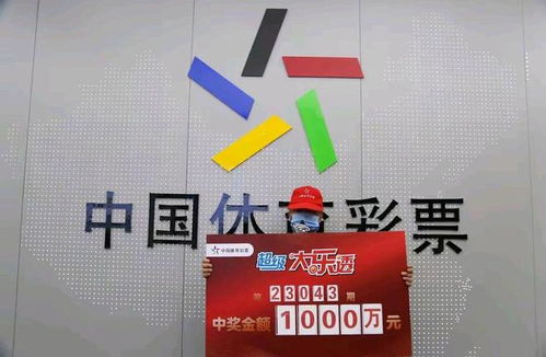 男子花万元办健身卡 只为偷遍更衣间