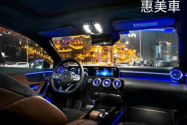 汽车内车灯耗电多少