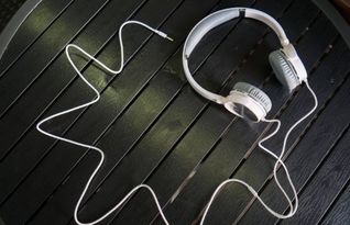 汽车噪声多少分贝