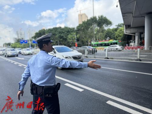 连续4场首个冲出考场的男生这次输了