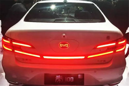 汽车原装尾灯多少瓦