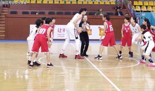 “女版姚明”张子宇国家队首秀轰18分