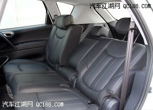 汽车靠背角度多少