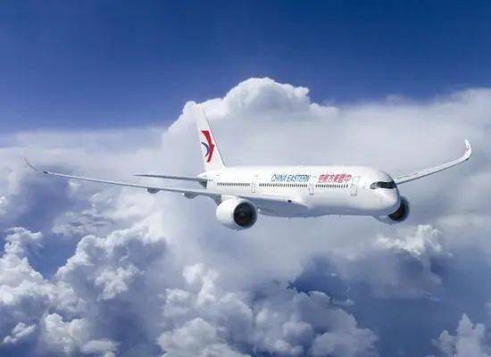 上海航空一航班飞行中有充电宝冒烟