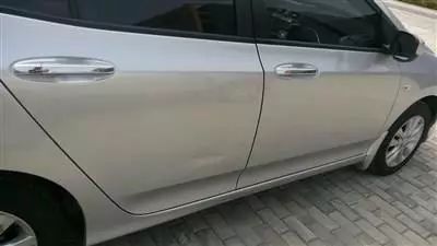 汽车擦碰多少适合私了