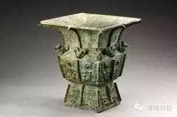 洛阳博物馆一青铜器展品酷似LABUBU
