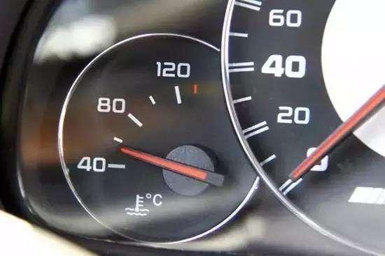 夏季汽车转速多少正常